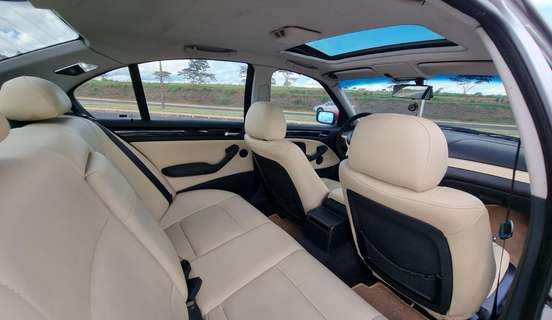 BMW-325i-2001