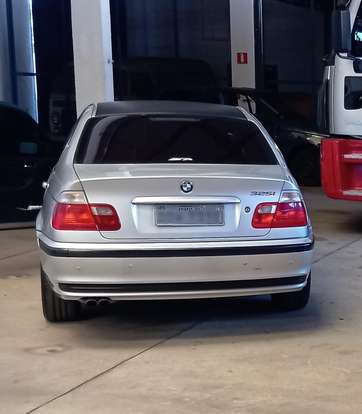 BMW-325i-2001