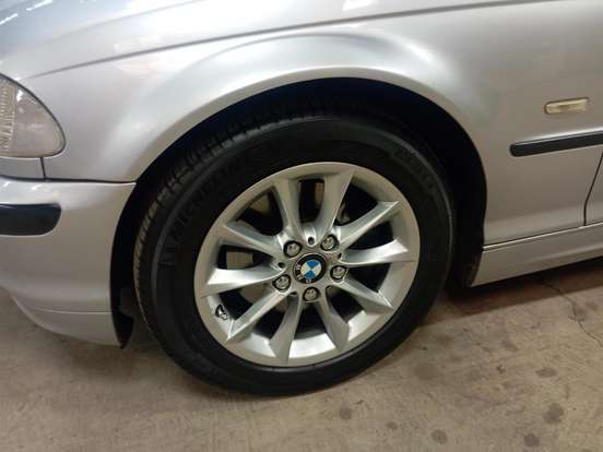 BMW-325i-2.5 SEDAN 24V GASOLINA 4P AUTOMÁTICO BMW-325i-2001