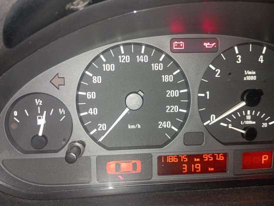 BMW-325i-2.5 SEDAN 24V GASOLINA 4P AUTOMÁTICO BMW-325i-2001