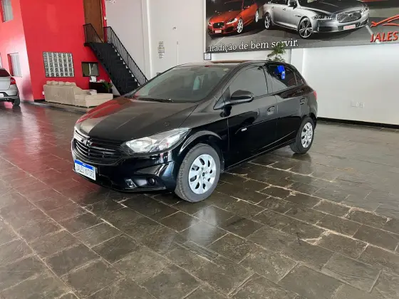 CHEVROLET ONIX 1.0 MPFI JOY 8V FLEX 4P MANUAL CHEVROLET ONIX 1.0 MPFI JOY 8V FLEX 4P MANUAL