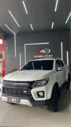 CHEVROLET S10 2.8 16V TURBO DIESEL HIGH COUNTRY CD 4X4 AUTOMÁTICO