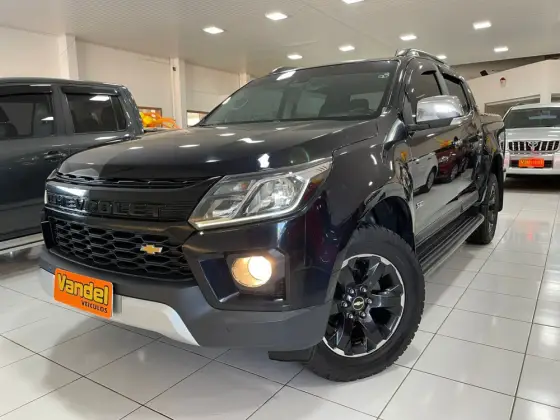 CHEVROLET S10 2.8 16V TURBO DIESEL HIGH COUNTRY CD 4X4 AUTOMÁTICO