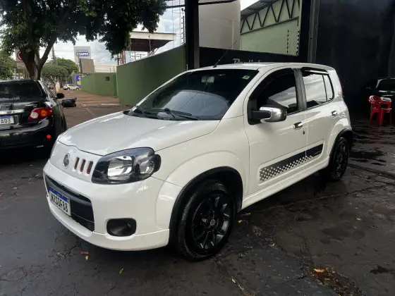 FIAT UNO 1.4 SPORTING 8V FLEX 4P MANUAL FIAT UNO 1.4 SPORTING 8V FLEX 4P MANUAL
