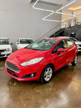 FORD FIESTA 1.6 SE HATCH 16V FLEX 4P POWERSHIFT FORD FIESTA 1.6 SE HATCH 16V FLEX 4P POWERSHIFT