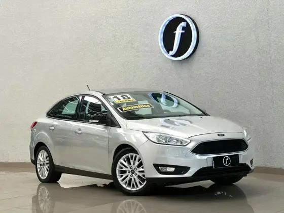 FORD FOCUS 2.0 SE FASTBACK 16V FLEX 4P POWERSHIFT