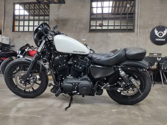 HARLEY-DAVIDSON SPORTSTER IRON 1200 