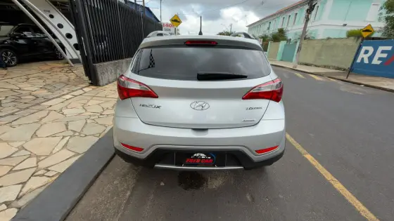 HYUNDAI HB20X 1.6 16V PREMIUM FLEX 4P AUTOMÁTICO HYUNDAI HB20X 1.6 16V PREMIUM FLEX 4P AUTOMÁTICO