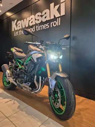 KAWASAKI-Z900 R EDITION KAWASAKI-Z900 R EDITION-2025