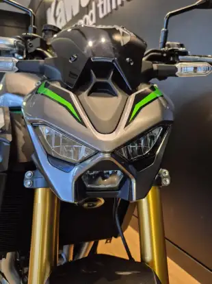 KAWASAKI-Z900 R EDITION KAWASAKI-Z900 R EDITION-2025
