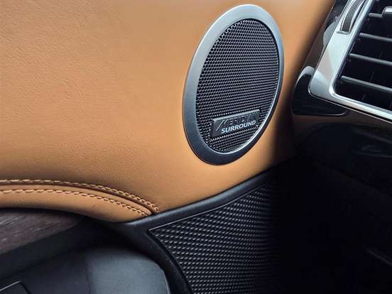 LAND ROVER-DISCOVERY-3.0 V6 TD6 DIESEL HSE LUXURY 4WD AUTOMÁTICO LAND ROVER-DISCOVERY-2019