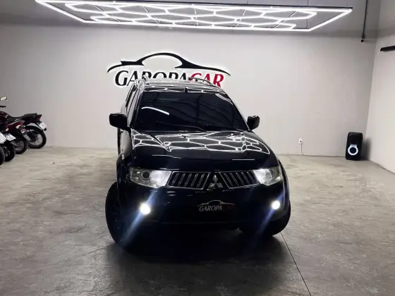 MITSUBISHI PAJERO DAKAR 3.2 HPE 4X4 7 LUGARES 16V TURBO INTERCOOLER DIESEL 4P AUTOMÁTICO