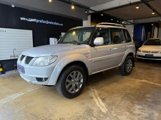 MITSUBISHI PAJERO TR4 2.0 4X2 16V 140CV FLEX 4P AUTOMÁTICO