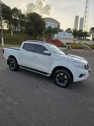 NISSAN FRONTIER 2.3 16V TURBO DIESEL LE CD 4X4 AUTOMÁTICO NISSAN FRONTIER 2.3 16V TURBO DIESEL LE CD 4X4 AUTOMÁTICO