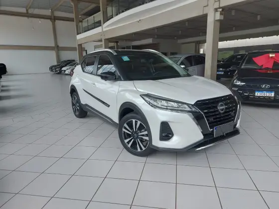 NISSAN KICKS 1.6 16V FLEXSTART EXCLUSIVE XTRONIC NISSAN KICKS 1.6 16V FLEXSTART EXCLUSIVE XTRONIC