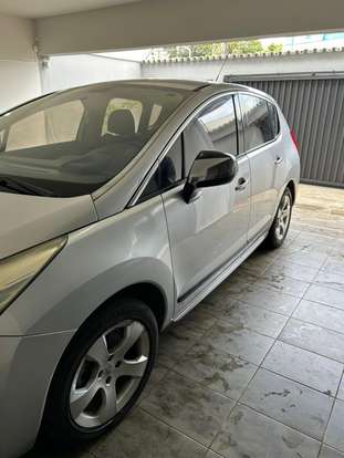 PEUGEOT-3008-2012