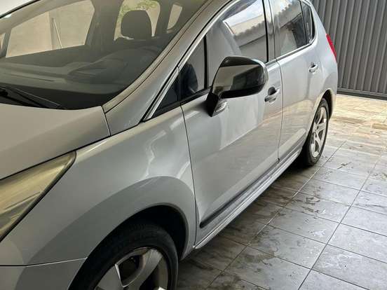 PEUGEOT-3008-1.6 ALLURE THP 16V GASOLINA 4P AUTOMÁTICO PEUGEOT-3008-2012