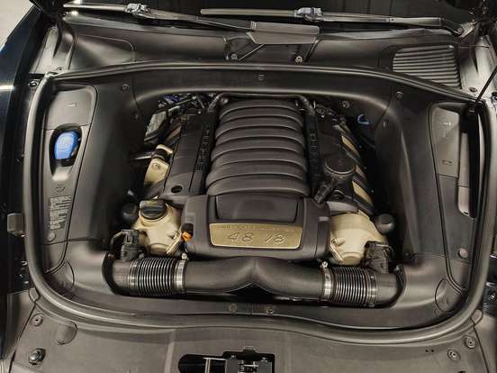 PORSCHE-CAYENNE-2009