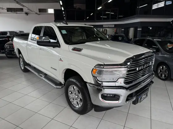 RAM 3500 6.7 I6 TURBO DIESEL LARAMIE CD 4X4 AUTOMÁTICO