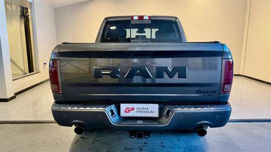 RAM-1500-5.7 V8 GASOLINA LIMITED NIGHT EDITION CD 4X4 AUTOMÁTICO RAM-1500-2023