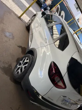 RENAULT CAPTUR 2.0 16V HI-FLEX INTENSE AUTOMÁTICO