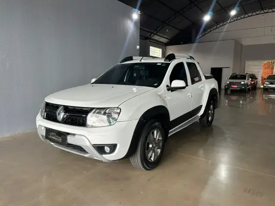 RENAULT DUSTER OROCH 2.0 16V FLEX DYNAMIQUE 4P AUTOMÁTICO RENAULT DUSTER OROCH 2.0 16V FLEX DYNAMIQUE 4P AUTOMÁTICO
