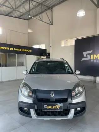 RENAULT SANDERO 1.6 STEPWAY 16V FLEX 4P AUTOMÁTICO