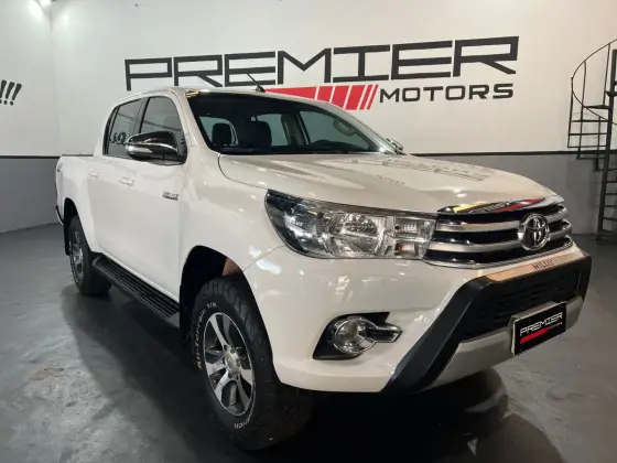 TOYOTA HILUX 2.8 SRV 4X4 CD 16V DIESEL 4P AUTOMÁTICO TOYOTA HILUX 2.8 SRV 4X4 CD 16V DIESEL 4P AUTOMÁTICO