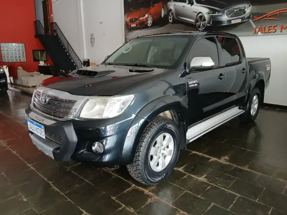 TOYOTA HILUX 3.0 SRV 4X4 CD 16V TURBO INTERCOOLER DIESEL 4P AUTOMÁTICO TOYOTA HILUX 3.0 SRV 4X4 CD 16V TURBO INTERCOOLER DIESEL 4P AUTOMÁTICO