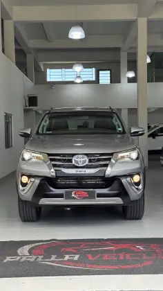 TOYOTA HILUX SW4 2.8 SRX 4X4 16V TURBO INTERCOOLER DIESEL 4P AUTOMÁTICO