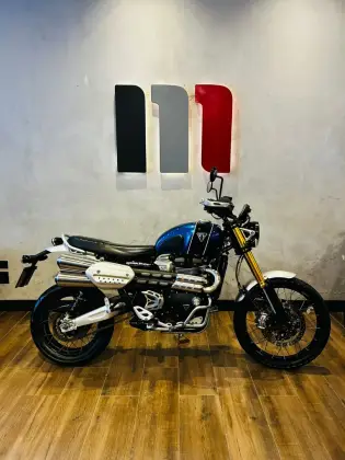 TRIUMPH BONNEVILLE SCRAMBLER 1200 XE 