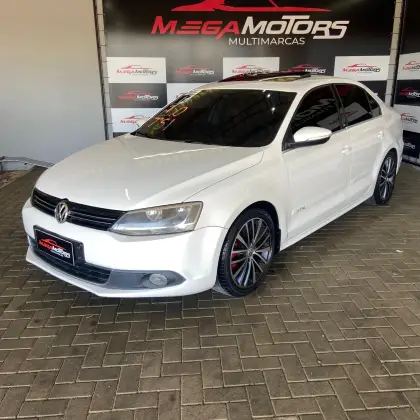 VOLKSWAGEN JETTA 2.0 TSI HIGHLINE 200CV GASOLINA 4P TIPTRONIC VOLKSWAGEN JETTA 2.0 TSI HIGHLINE 200CV GASOLINA 4P TIPTRONIC
