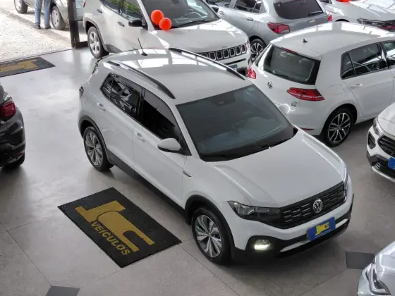 VOLKSWAGEN T-CROSS 1.0 200 TSI TOTAL FLEX COMFORTLINE AUTOMÁTICO