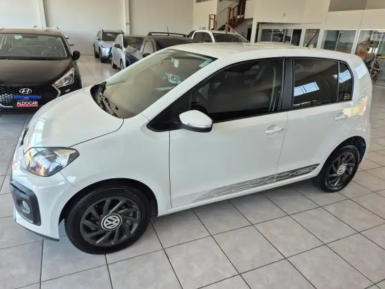 VOLKSWAGEN UP 1.0 170 TSI TOTAL FLEX CONNECT 4P MANUAL