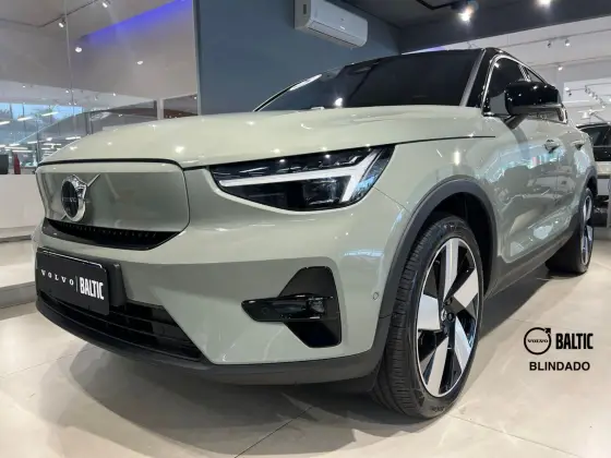 VOLVO EC40 P8 RECHARGE TWIN ELECTRIC ULTRA AWD