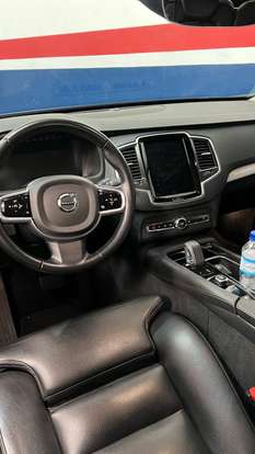 VOLVO-XC90-2021