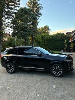 VOLVO-XC90-2021