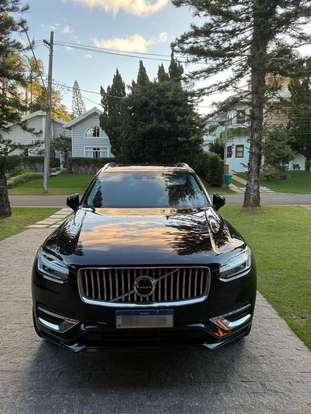 VOLVO-XC90-2021