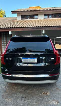 VOLVO-XC90-2021