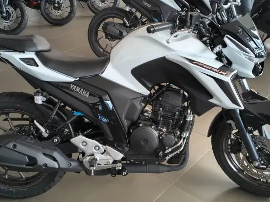 YAMAHA-FZ25 FAZER CONNECTED ABS YAMAHA-FZ25 FAZER CONNECTED ABS-2025