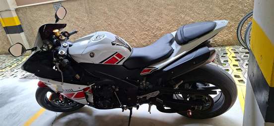 YAMAHA-YZF R1-2010