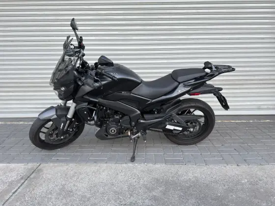 BAJAJ DOMINAR 400 
