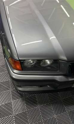 BMW-318iS-1993