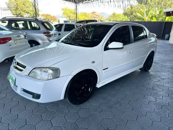 CHEVROLET ASTRA 2.0 MPFI ADVANTAGE PLUS 8V FLEX 4P MANUAL