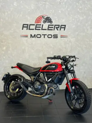 DUCATI SCRAMBLER ICON 