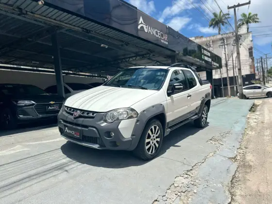 FIAT STRADA 1.8 MPI ADVENTURE CD 16V FLEX 3P MANUAL FIAT STRADA 1.8 MPI ADVENTURE CD 16V FLEX 3P MANUAL
