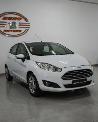 FORD FIESTA 1.6 SE HATCH 16V FLEX 4P POWERSHIFT FORD FIESTA 1.6 SE HATCH 16V FLEX 4P POWERSHIFT