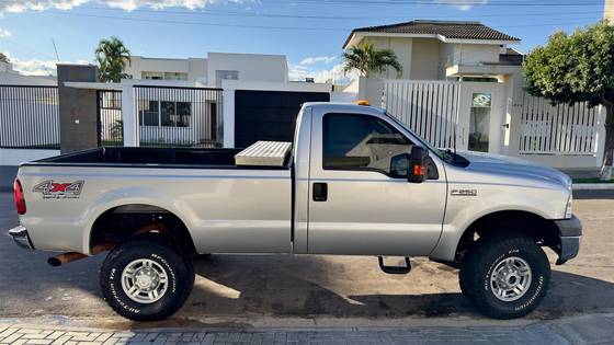 FORD F-250 3.9 XL MAX POWER 4X4 CS DIESEL 2P MANUAL