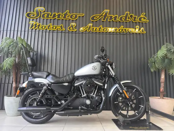 HARLEY-DAVIDSON SPORTSTER IRON 883 