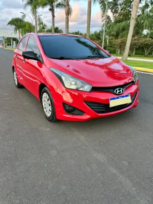 HYUNDAI HB20 1.0 COMFORT PLUS 12V FLEX 4P MANUAL